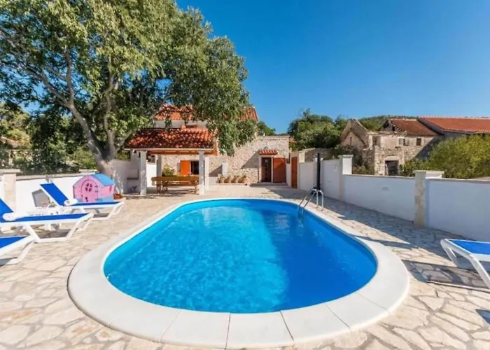 The Grandfather Heated Pool Retreat *